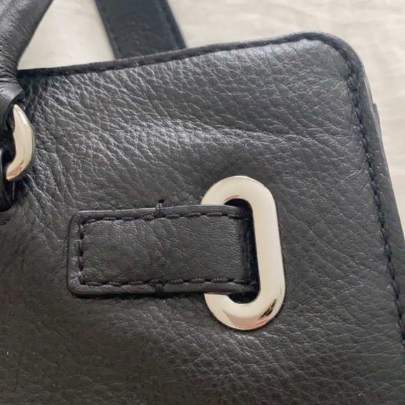 Black Michael Kors leather satchel with shoulder strap. - Picture 3 of 10